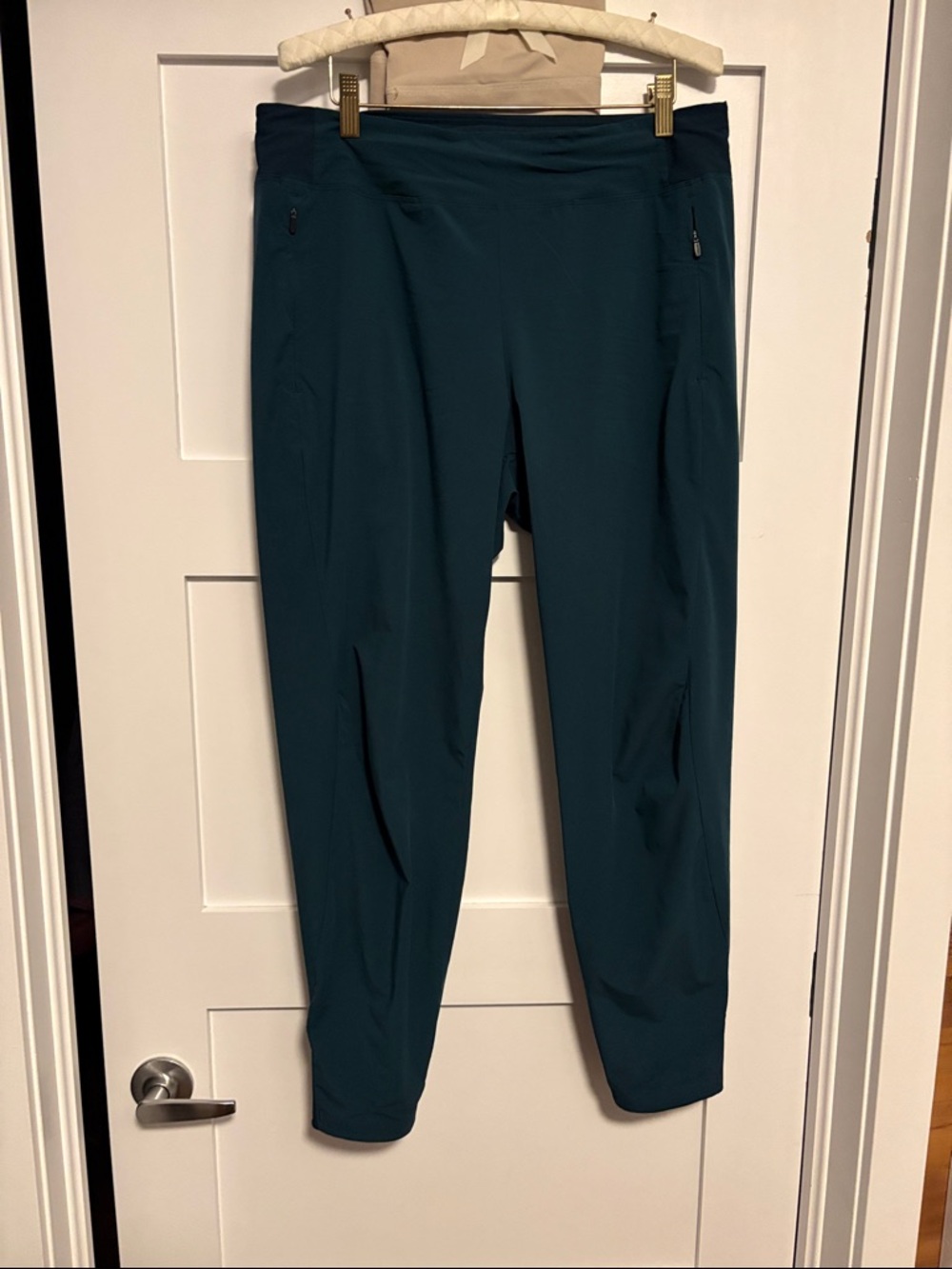 Arc'teryx Women's Deep Teal Active sport pant
